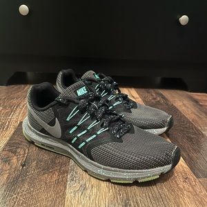Women’s Nike Run Swift Running Shoes Size 8 Black/Gray/Green